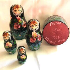 Russian Matryoshka Dolls set of five